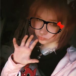 Meet your Posher, Ainsley